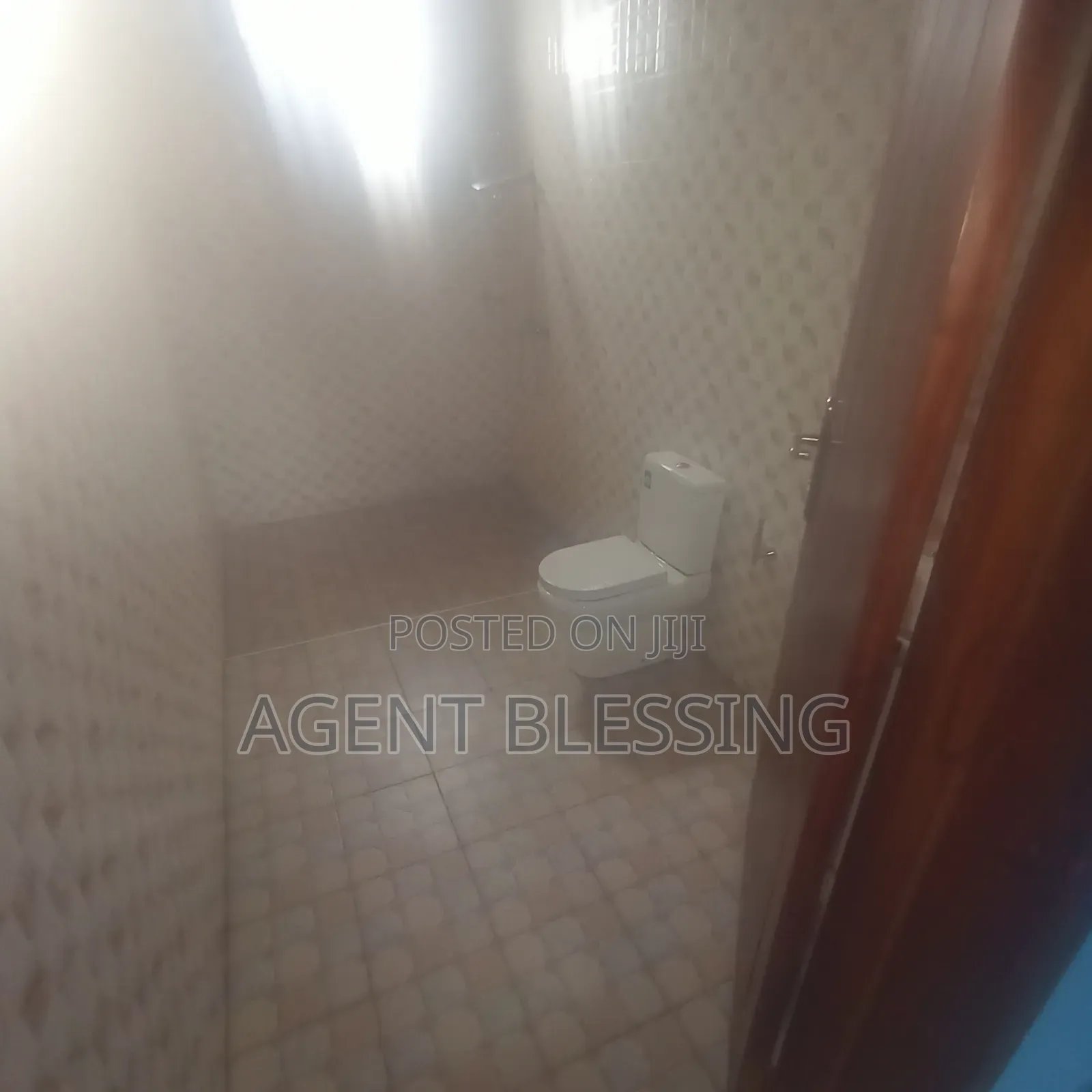 3bdrm Apartment in Afienya-Mataheko, Tema Metropolitan for rent