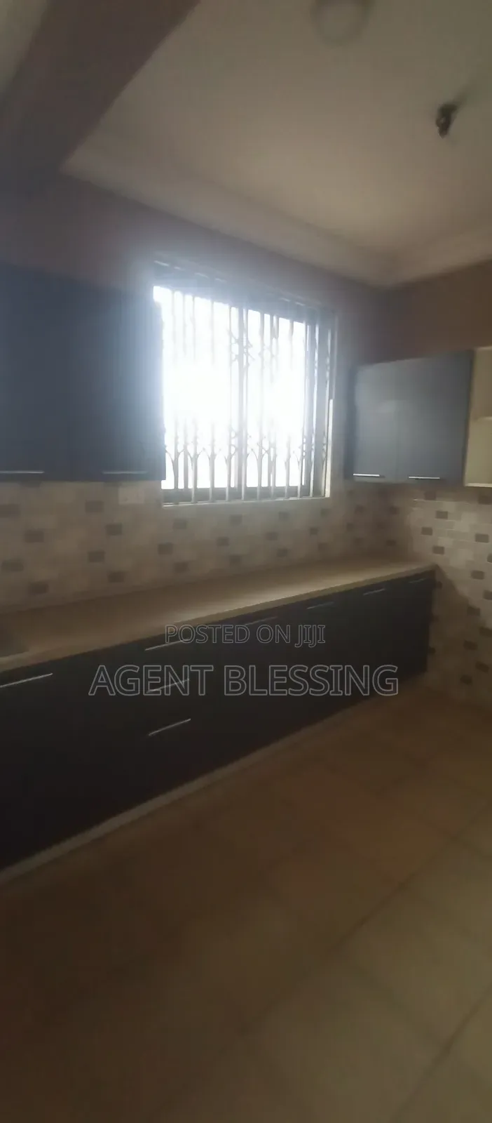 3bdrm Apartment in Afienya-Mataheko, Tema Metropolitan for rent