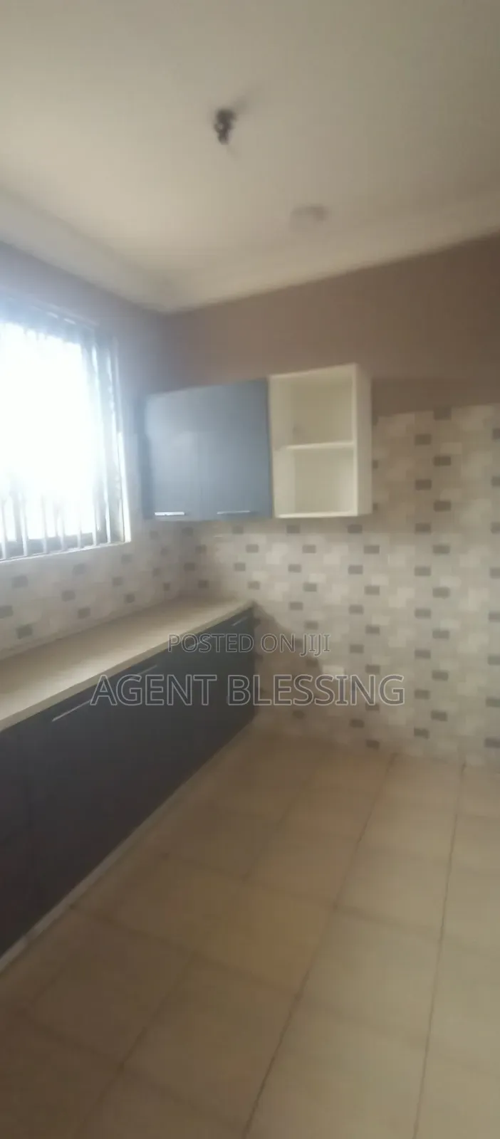 3bdrm Apartment in Afienya-Mataheko, Tema Metropolitan for rent