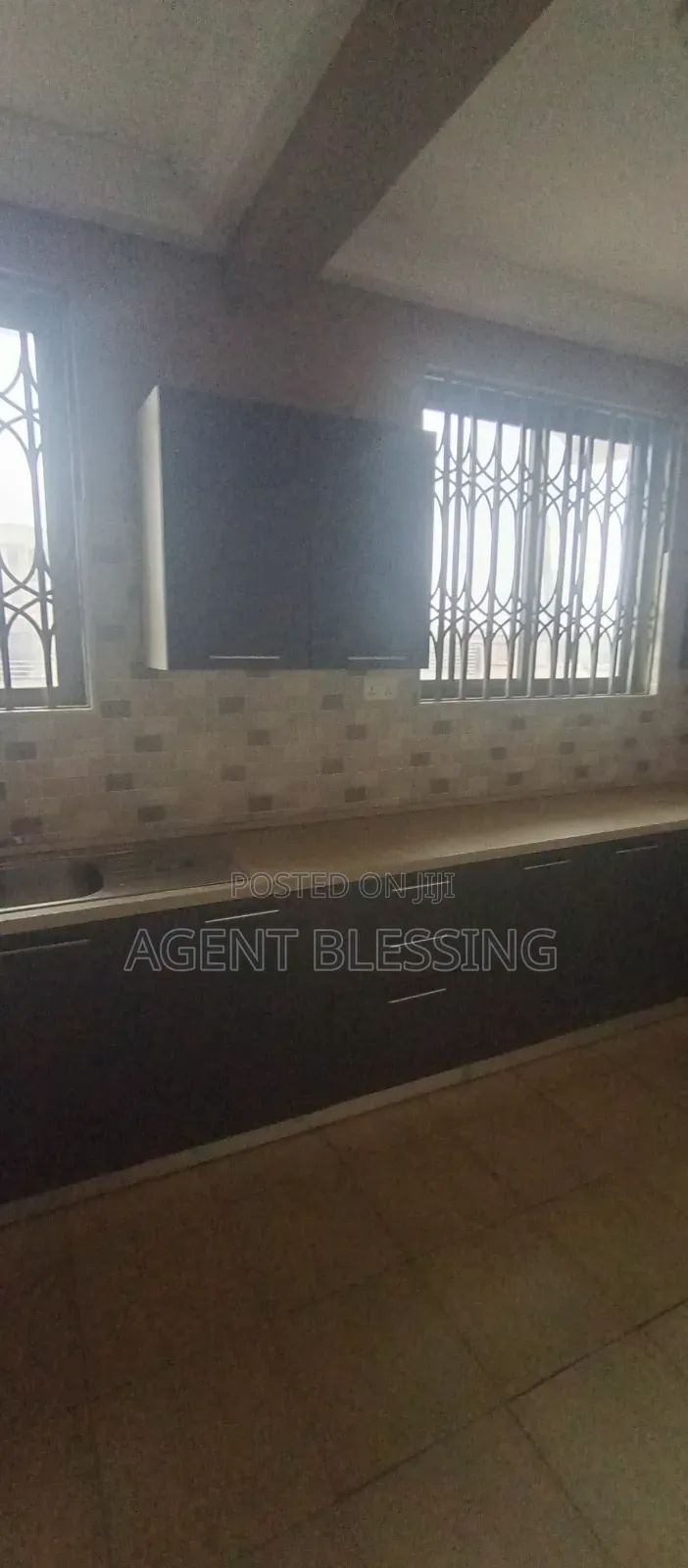 3bdrm Apartment in Afienya-Mataheko, Tema Metropolitan for rent