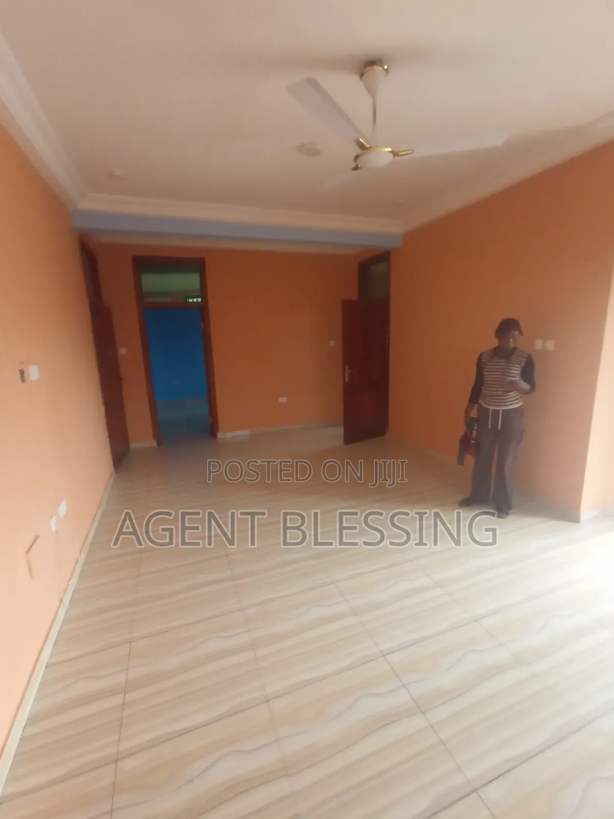 3bdrm Apartment in Afienya-Mataheko, Tema Metropolitan for rent