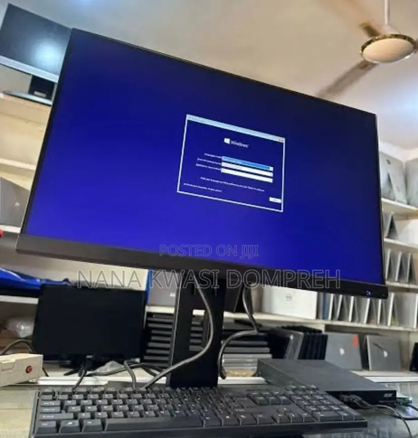 Uk Used Computer Monitors. Very Neat, Dell, Hp, Lenovo, Asus Etc