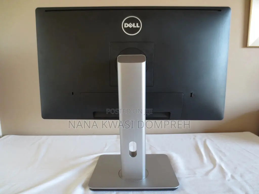 Uk Used Computer Monitors. Very Neat, Dell, Hp, Lenovo, Asus Etc