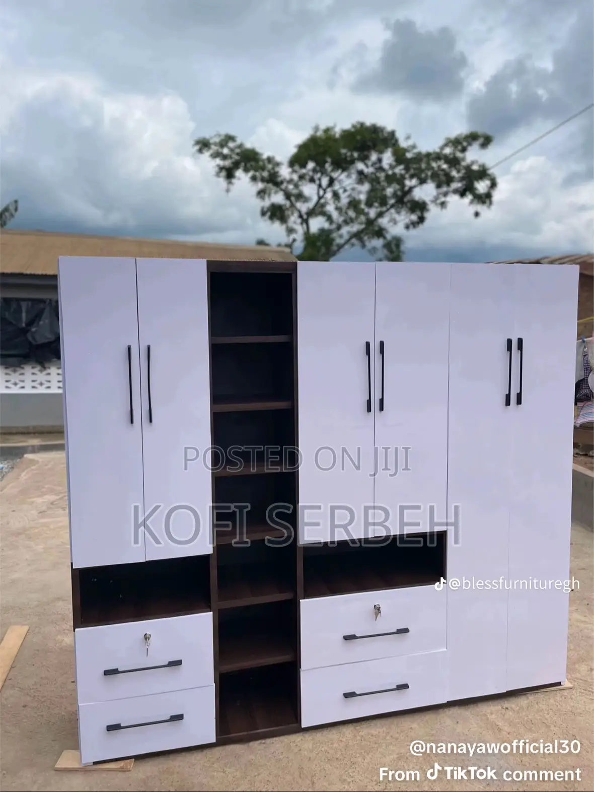 4 in 1 Wardrobe (Heated Stickers)