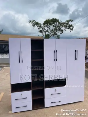4 in 1 Wardrobe (Heated Stickers)