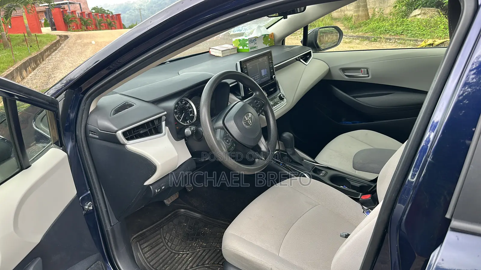 Toyota Corolla LE 2021 Blue