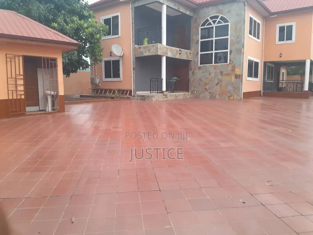 4bdrm House in Oyarifa, Ghana Flag for rent