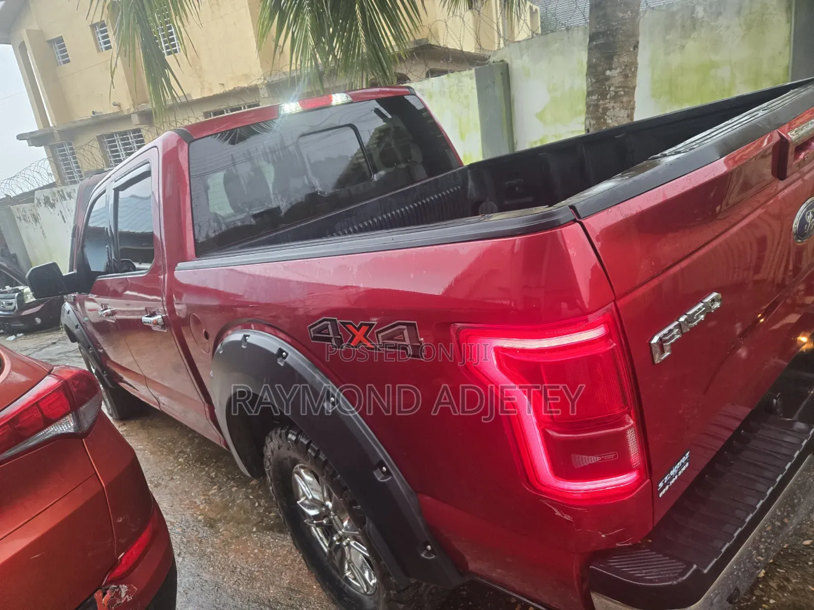Ford F-150 Lariat 4dr SuperCrew 5.5 ft. SB (2.7L 6cyl Turbo 6A) 2015