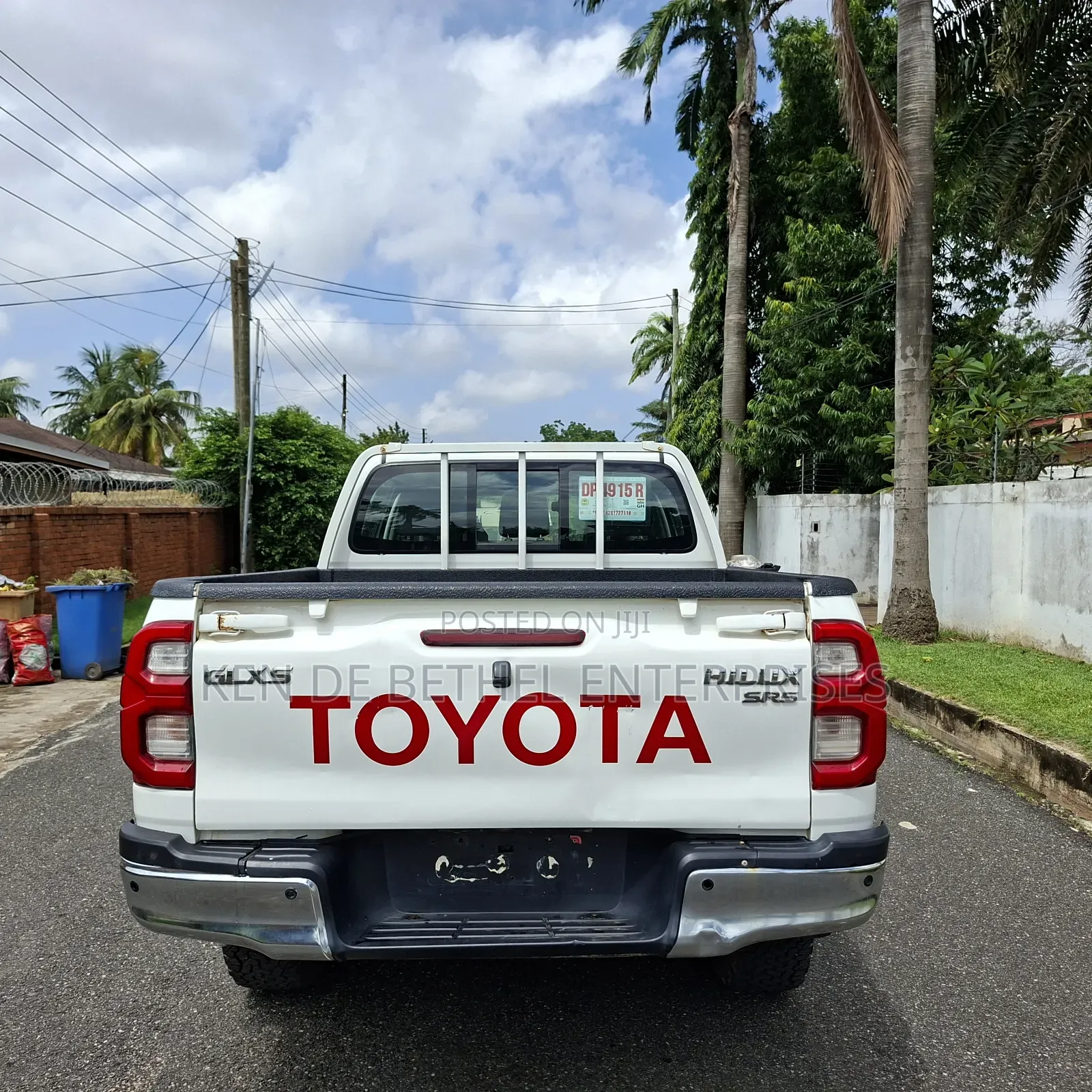 Toyota Hilux 2021 White