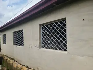 3bdrm House in Bosomtwe for sale