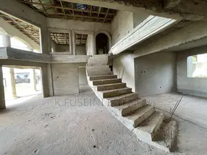 7bdrm House in K Fuseini Estate, Kumasi Metropolitan for sale