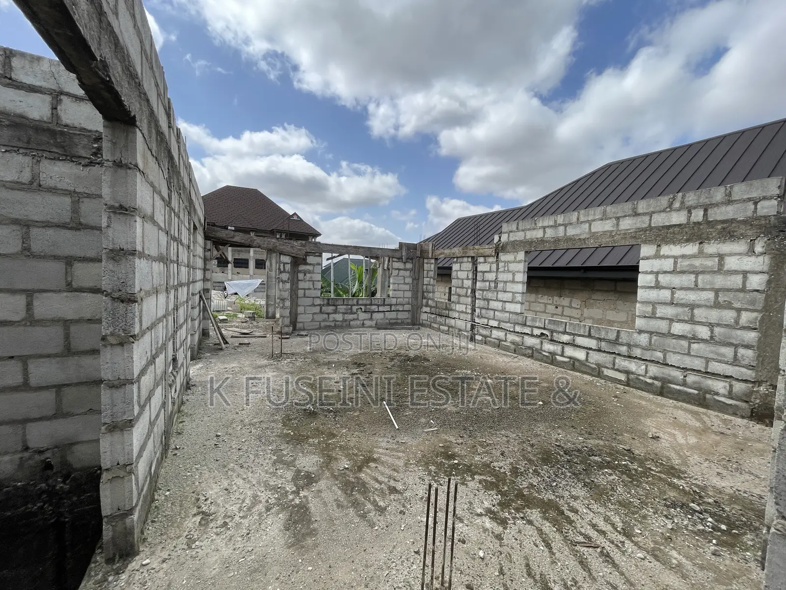 4 Bedrooms House For Sale At Abrepo