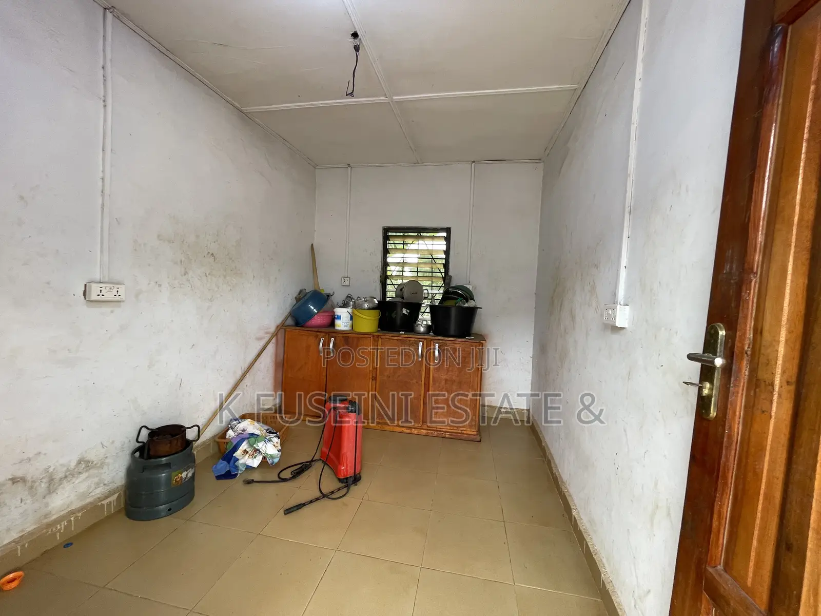 6bdrm House in K Fuseini Estate, Kumasi Metropolitan for sale
