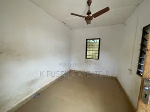 6bdrm House in K Fuseini Estate, Kumasi Metropolitan for sale