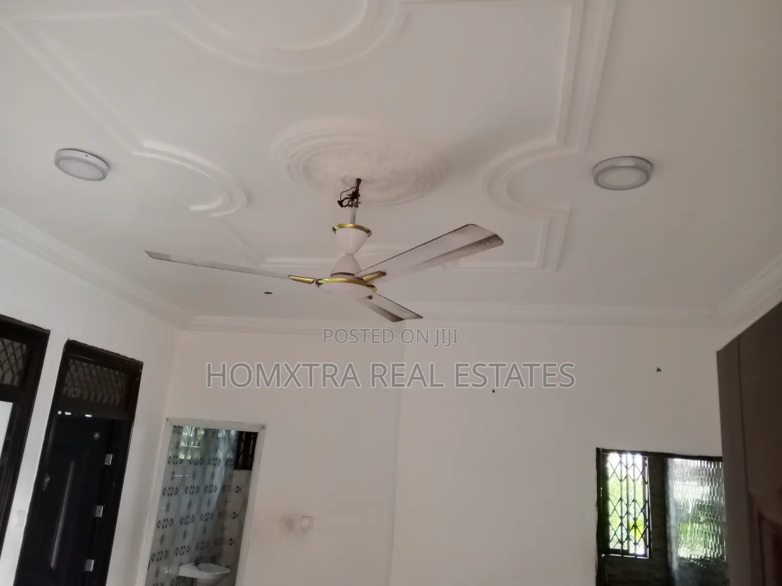 2bdrm Apartment in Homxtra Real Estates, Last Stop for rent