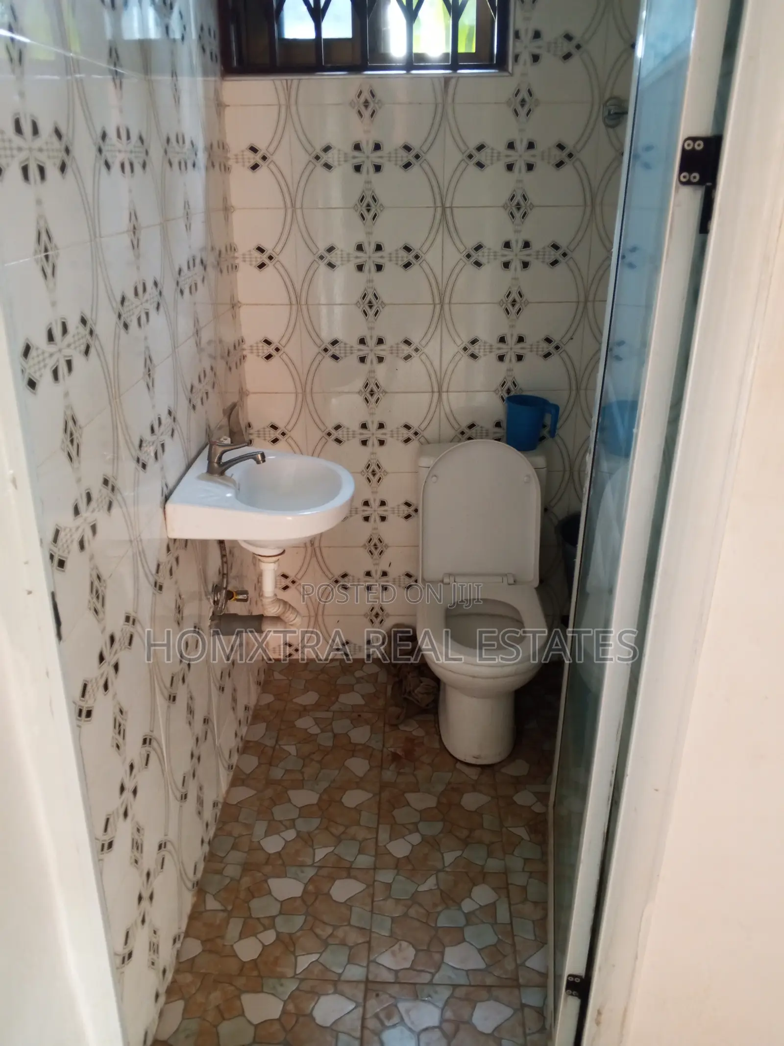 2bdrm Apartment in Homxtra Real Estates, Last Stop for rent