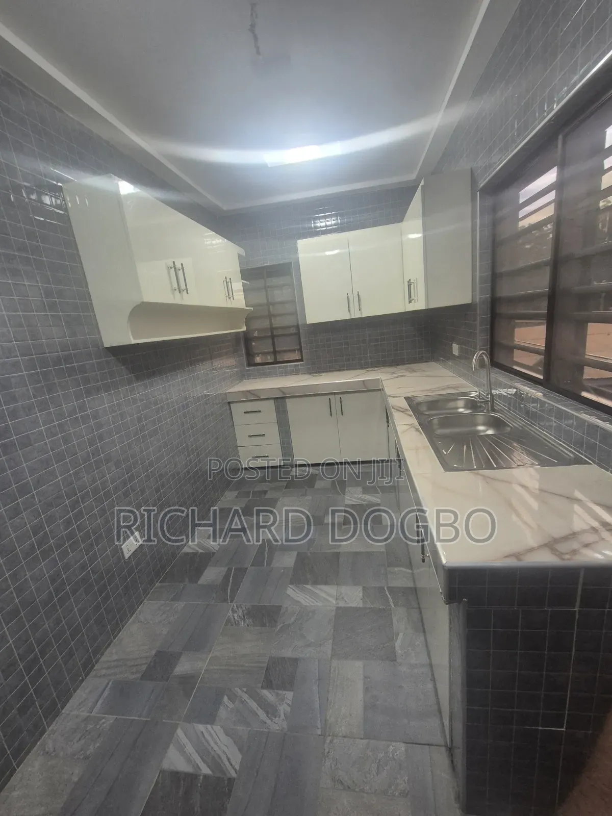 2bdrm Apartment in Kolom Estate, Sakumono for rent