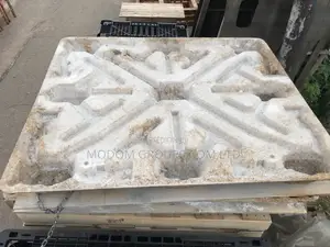 Wooden/Plastic Pallets For Sale