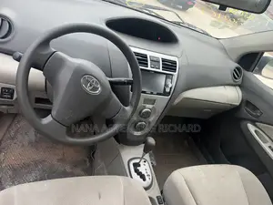 Toyota Belta 2010 Blue