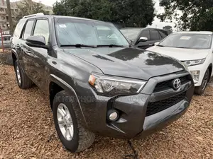 Toyota 4-Runner SR5 Premium 4dr 4x4 (4.0L 6cyl 5A) 2017 Gray