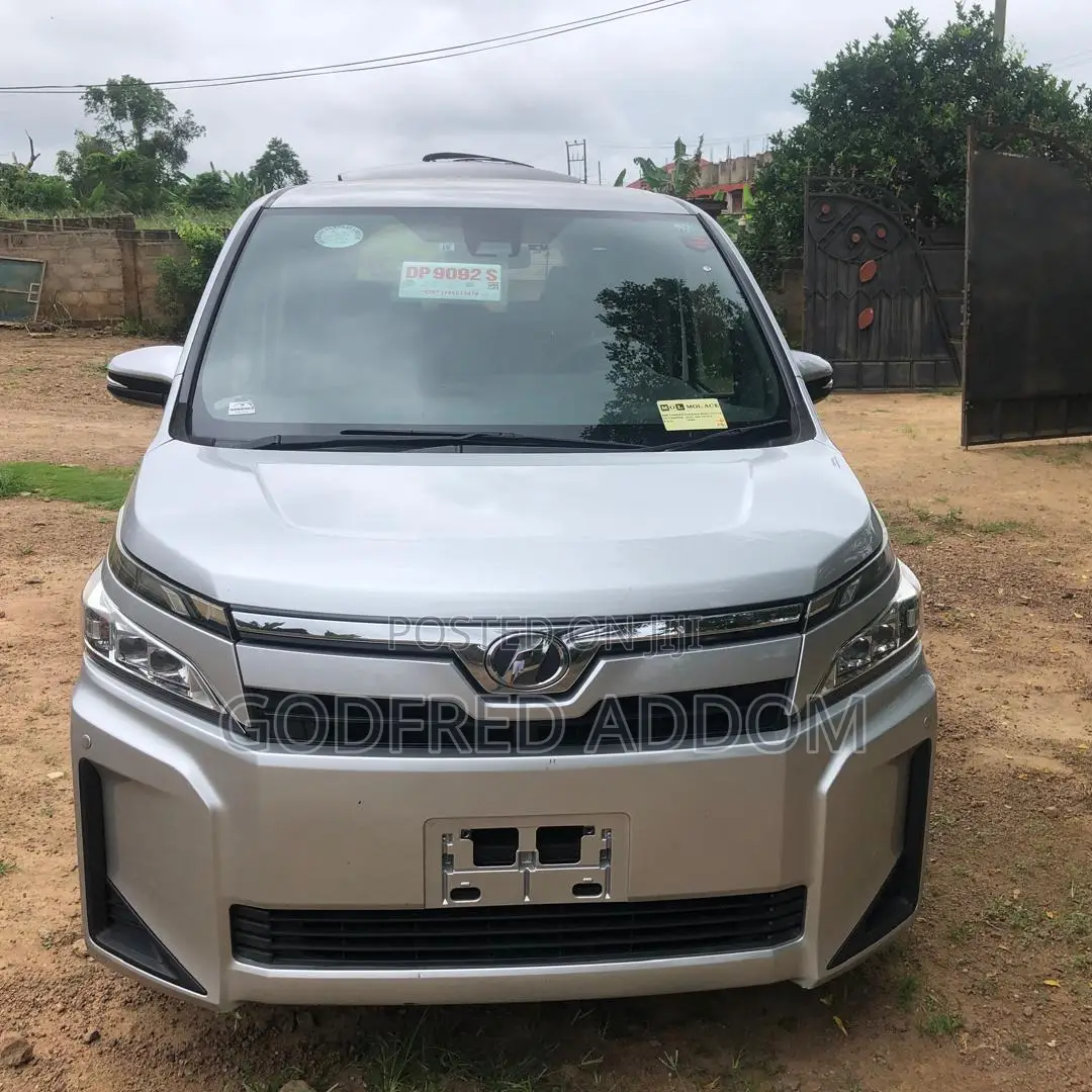 Toyota TownAce 2017 Silver