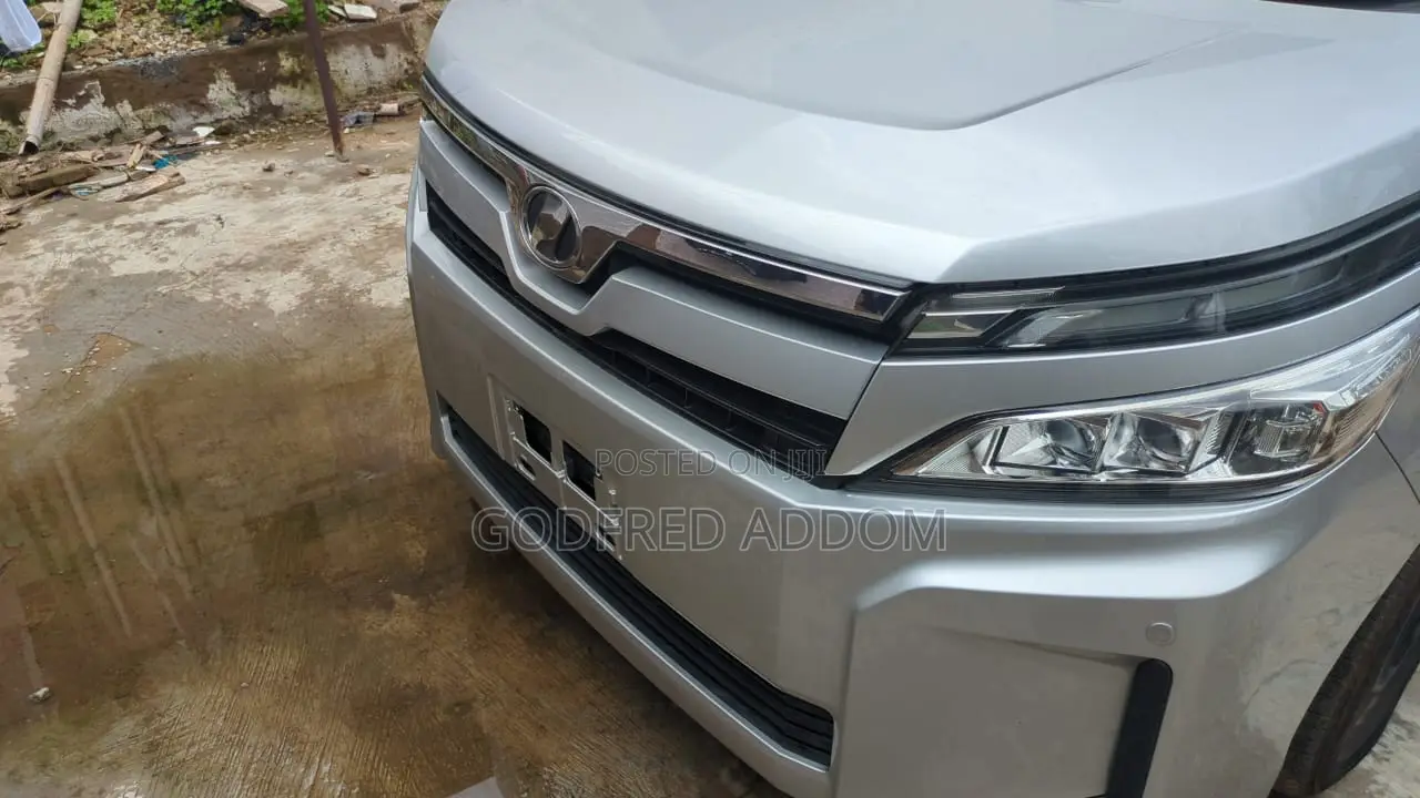 Toyota TownAce 2017 Silver
