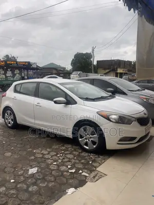 Kia Forte SX Hatchback 2016 White