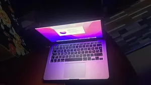 Laptop Apple MacBook Pro 2015 8GB Intel Core i5 SSD 500GB