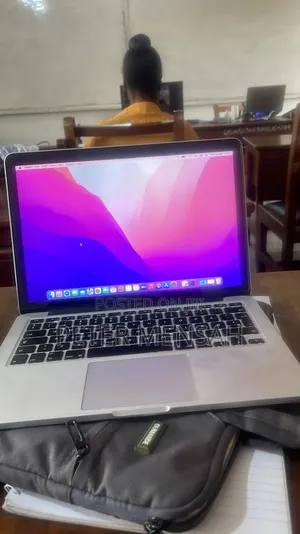 Laptop Apple MacBook Pro 2015 8GB Intel Core i5 SSD 500GB