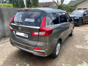 Toyota Rumion 1.5 FWD 2023 Gray