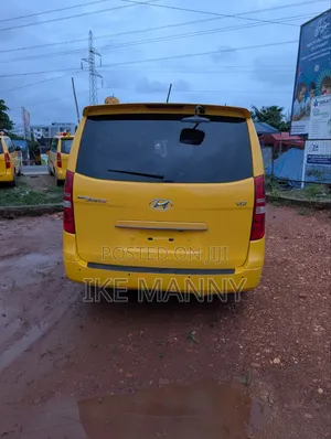 Hyundai Starex 2017 Yellow