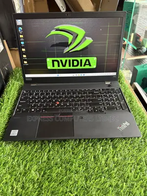 Laptop Lenovo ThinkPad P15s 20GB Intel Core i7 SSD 512GB