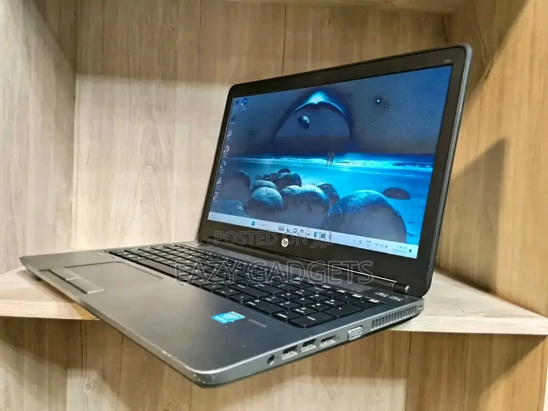 Laptop HP 650 8GB Intel Core i5 HDD+SSD 128GB