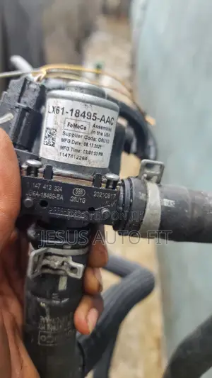 2020-2025 Ford Escape Hvac Heater Water Control Valve (Ju5a-18469-Ea)