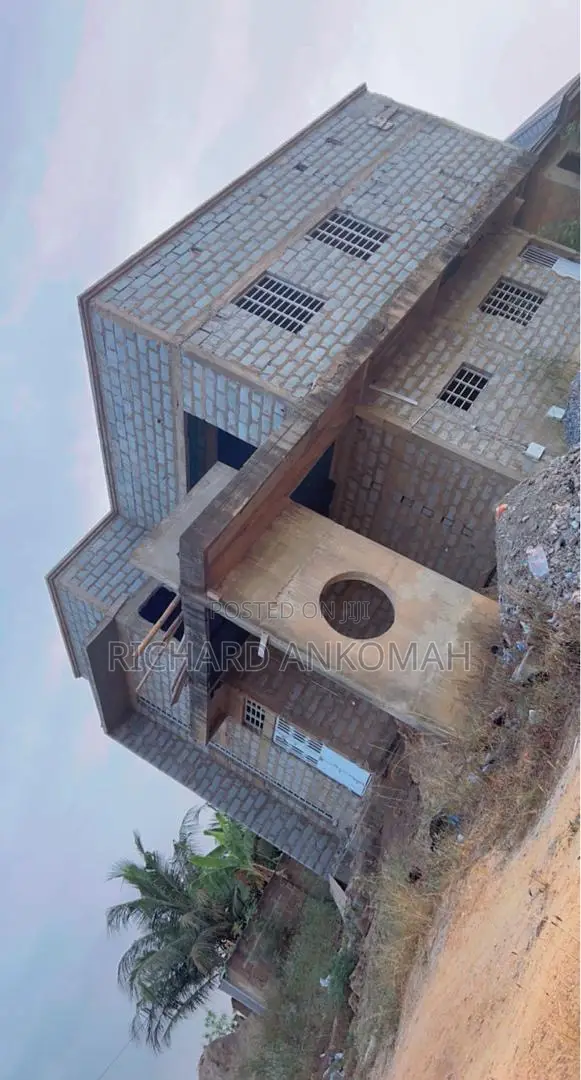 4bdrm Apartment in N/A, Amasaman for sale