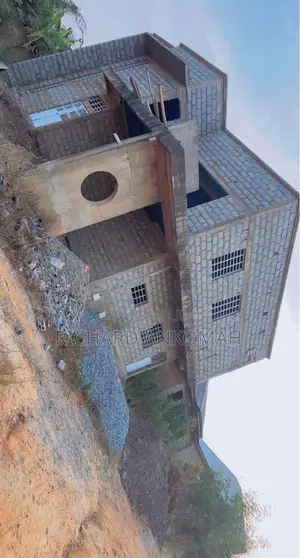 4bdrm Apartment in N/A, Amasaman for sale