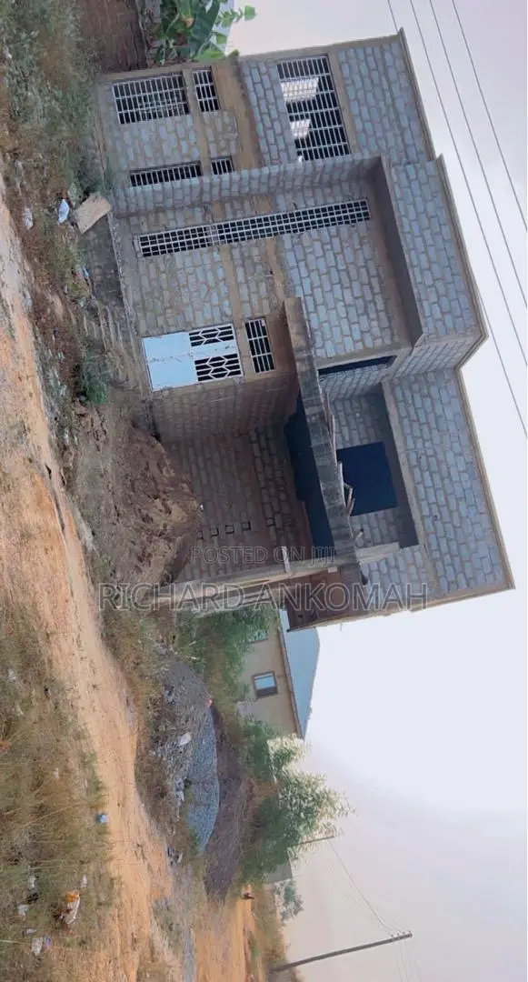 4bdrm Apartment in N/A, Amasaman for sale