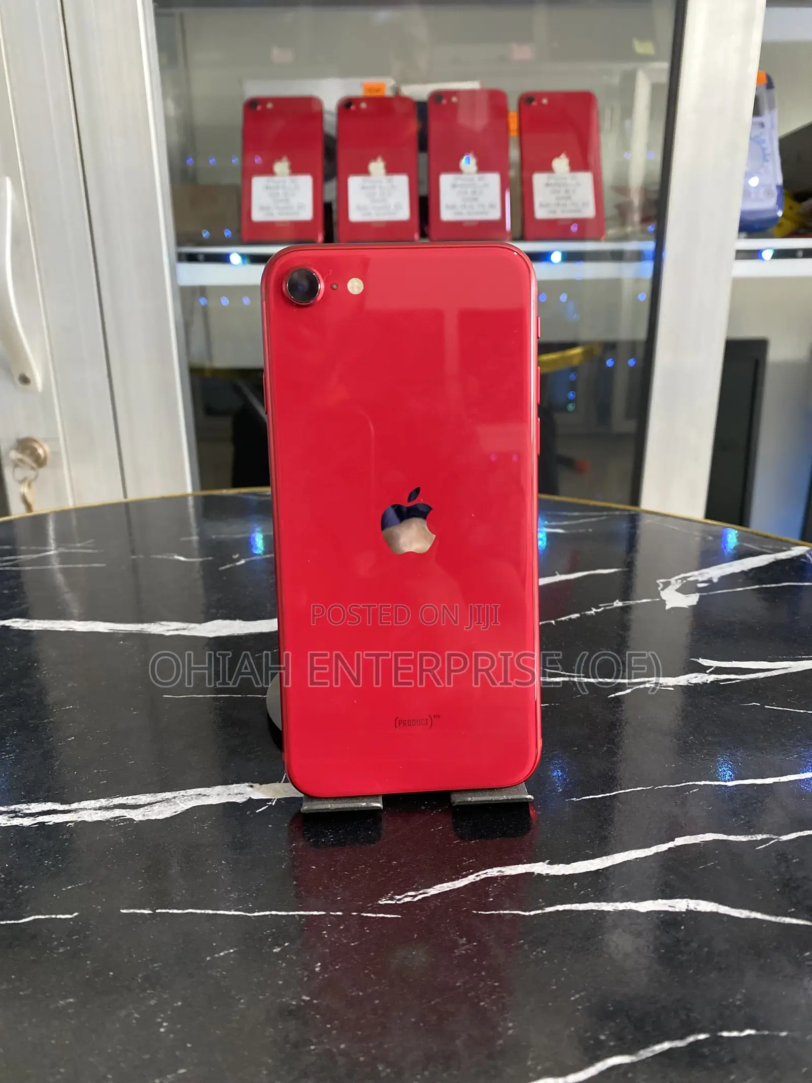 Apple iPhone SE (2020) 64 GB Red