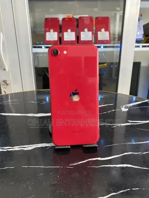 Apple iPhone SE (2020) 64 GB Red