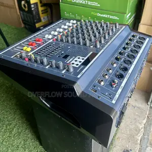 Yamaha Ya-602usb 6-Channel Stereo Powered Mixer.