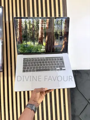 Laptop Apple MacBook Pro 2019 64GB Intel Core i9 SSD 1T