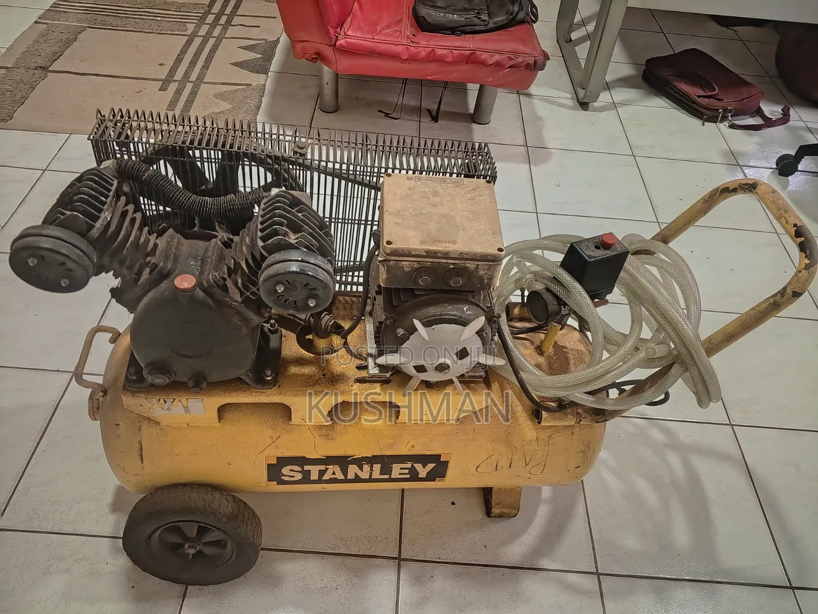 Stanley 2.5hp Belt-Drive Air Compressor