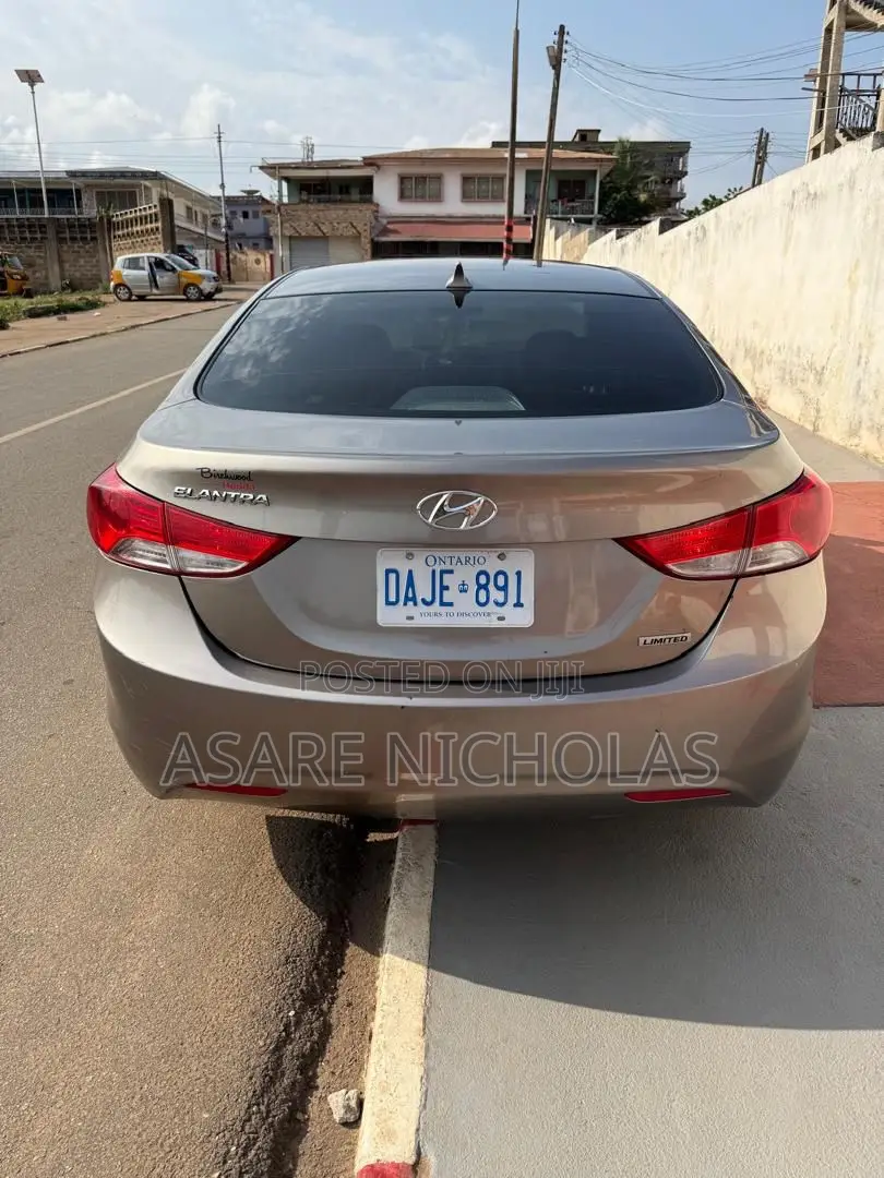 Hyundai Elantra 2016 Gray