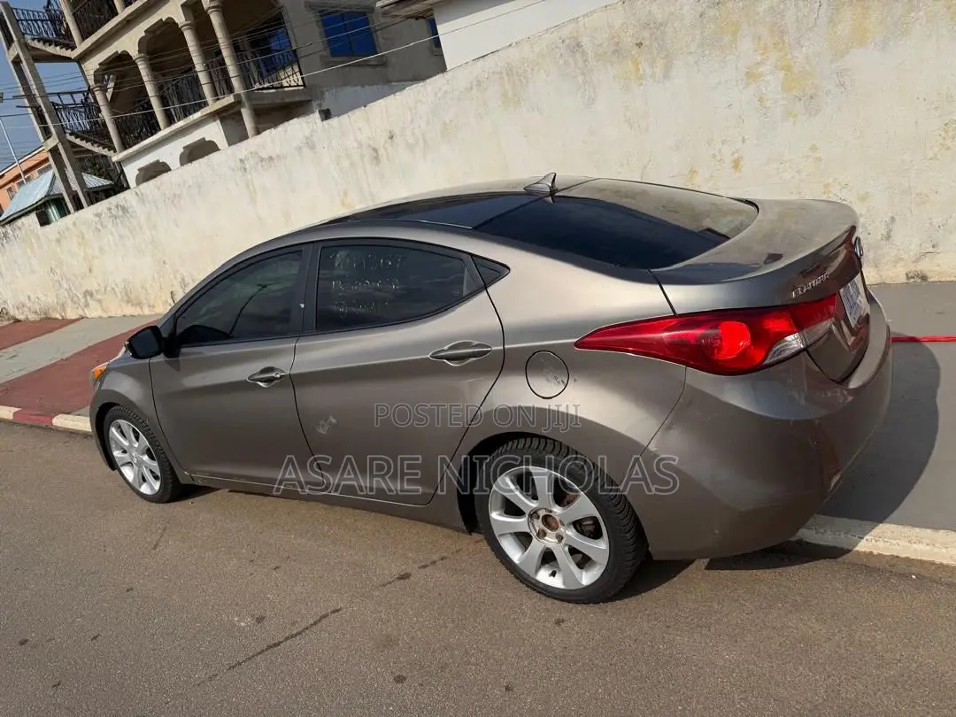 Hyundai Elantra 2016 Gray