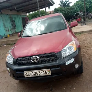 Toyota RAV4 2010 Red