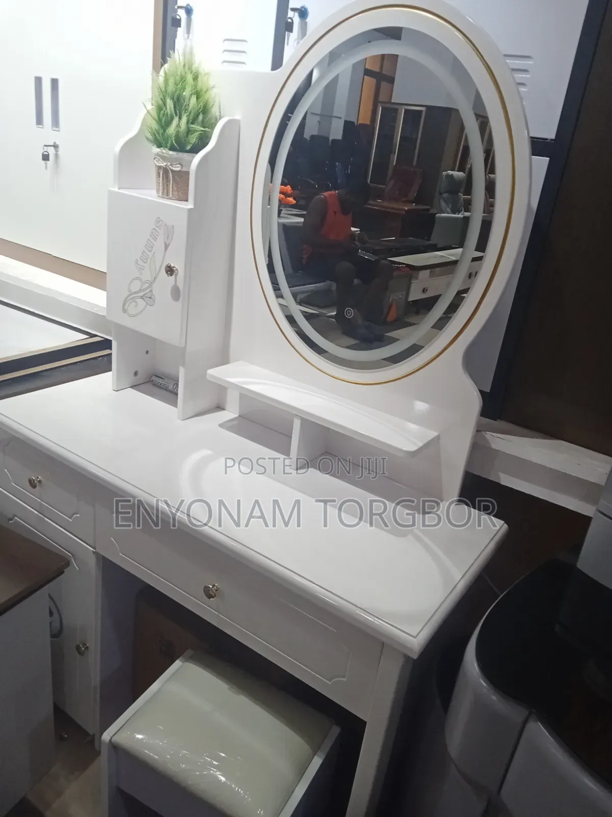 Dressing Mirror
