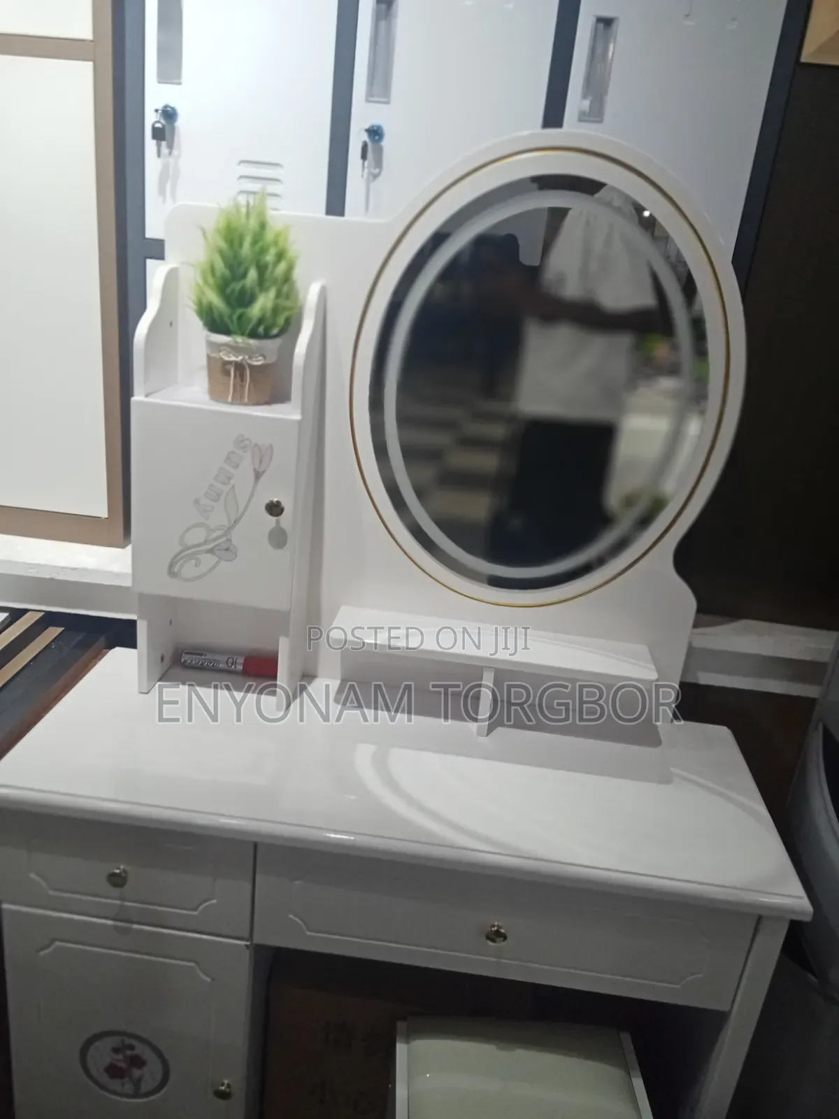 Dressing Mirror