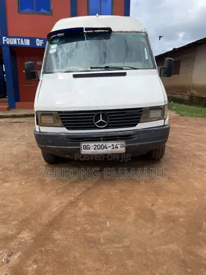 Mercedes-Benz Sprinter 2000 White