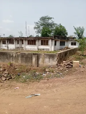 5bdrm House in Obuasi Municipal for rent