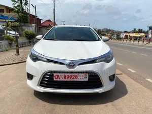 Toyota Corolla 2016 White